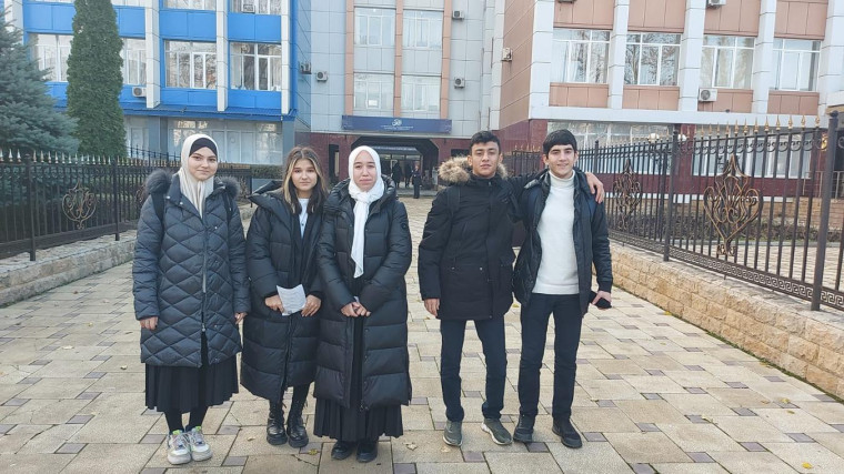 Укажите подпись к картинке.